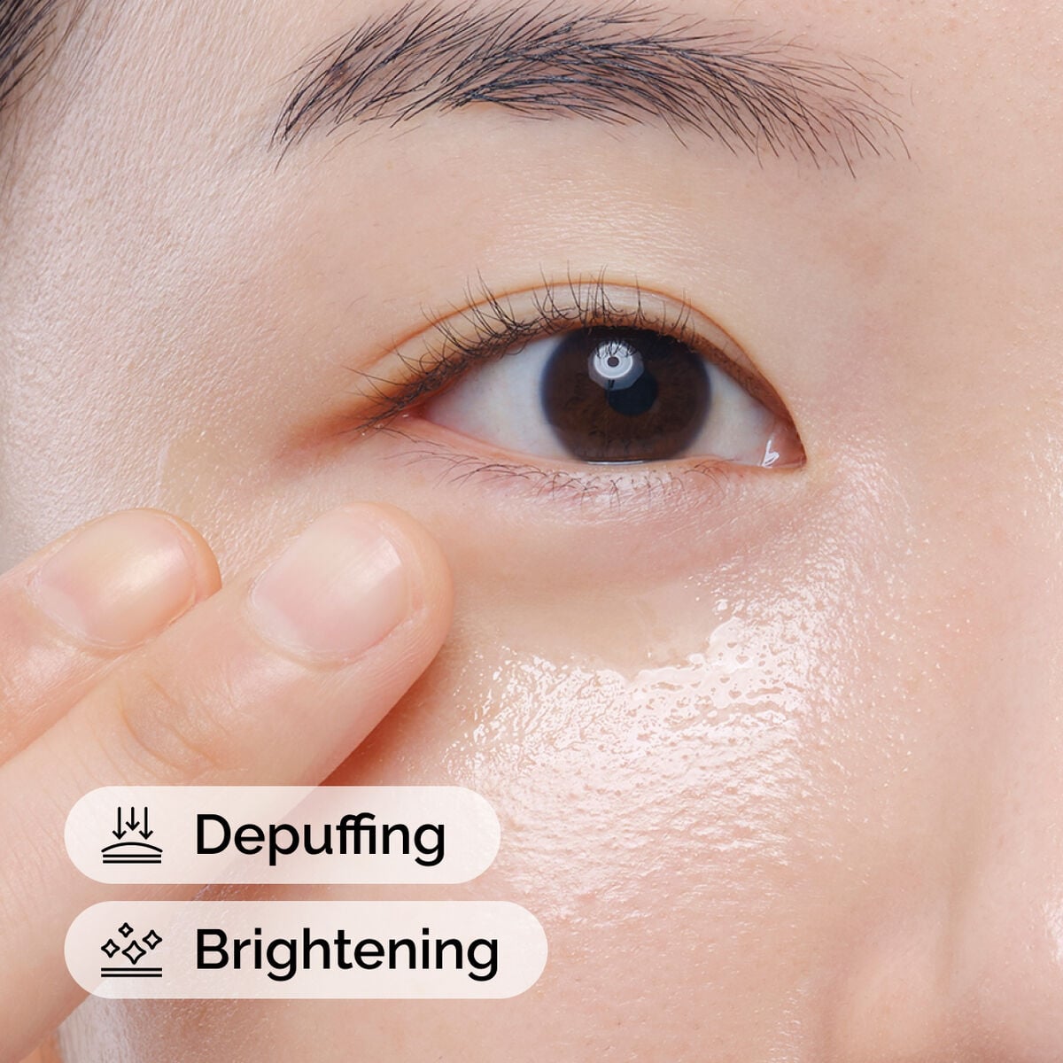 caffeine-solution-5-egcg-eye-serum-m6 ord-caffeine-solution-egcg-model-application-with-benefits.jpg