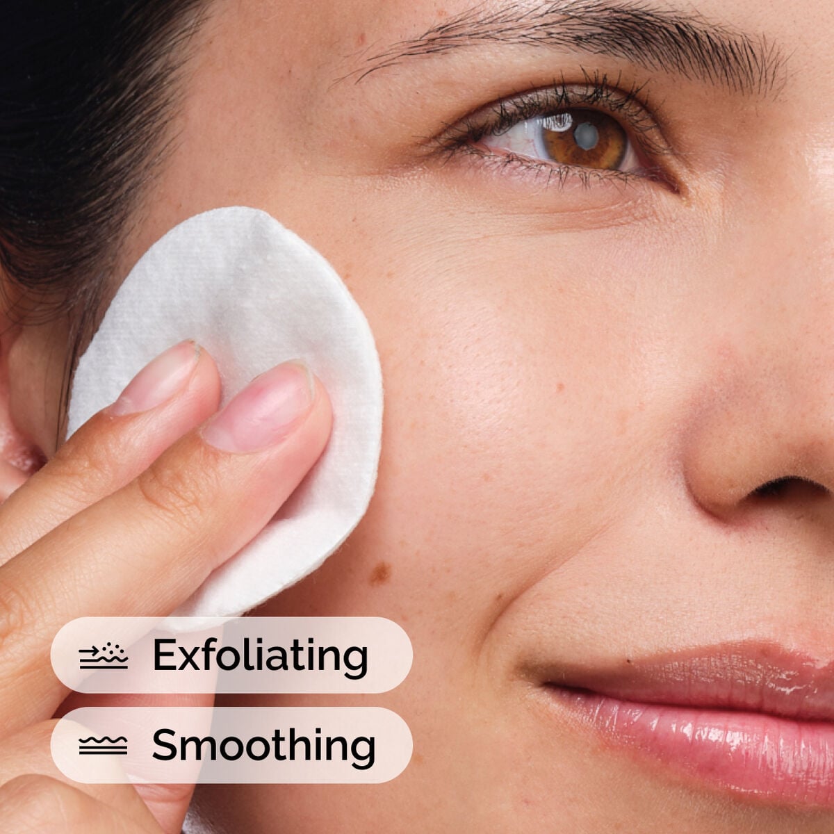 glycolic-acid-7-exfoliating-toner-g0 ord-glycolic-acid-exfoliating-toner-model-application-with-benefits.jpg