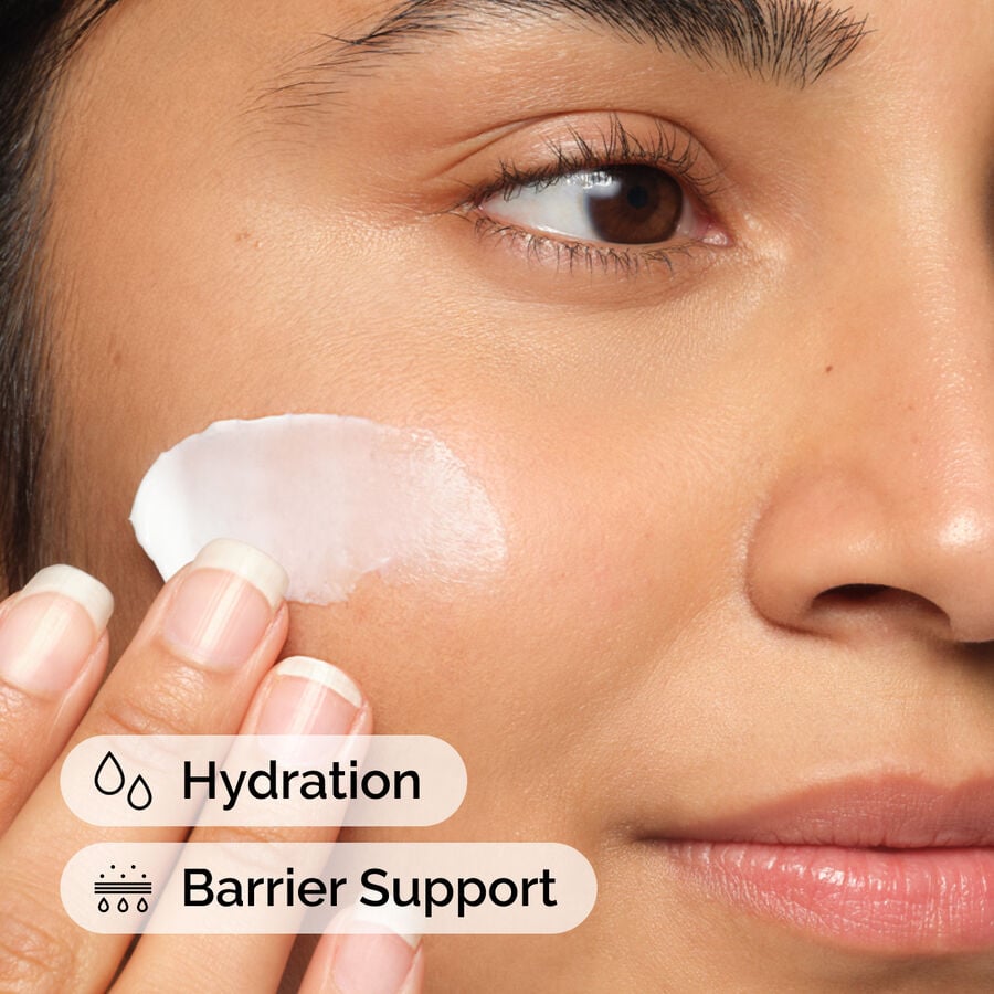 natural-moisturizing-factors-ha-m9 ord-natural-moisturizing-factors-ha-model-application-with-benefits.jpg
